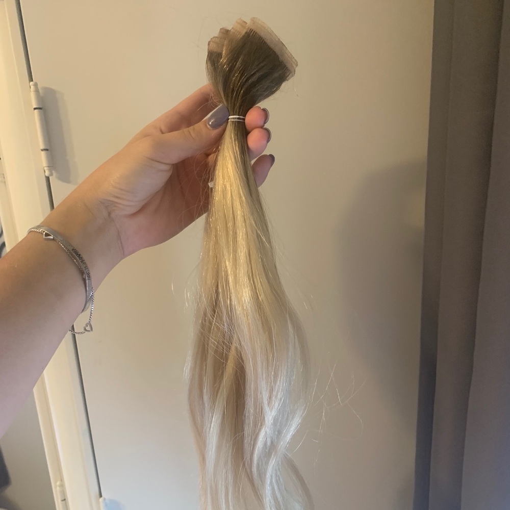 COPY - 20 pieces of 18” tape in hair extensions